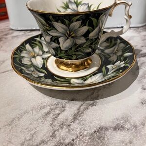 Elegant Floral ROYAL ALBERT Teacup  Set. MADONNA LILY PROVINCIAL 🌹 FLOWERS